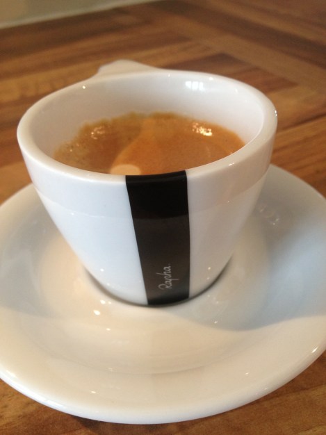 I morgen er det klar for en aldri så liten hviledag, der planen er å trille bort til nærmeste baker/cafe å sitter der i 1-2 timer:)