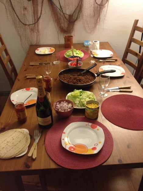 Ørjan fylte 25 år denne uken, det ble feiret med taco og Champagne