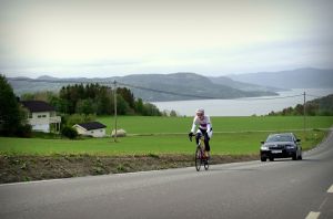 Slik jeg etterhvert har blitt kjent for å bli sett, i burdd... Foto:  Peter Andreas Prydz Gørbitz