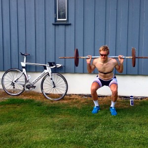 Har også begynt å legge inn litt styrke i treningen, gjerne på slutten av de dagene jeg har intervaller. Håper dette skal gi meg mer trøkk i bakkene +fobedre spurten min.