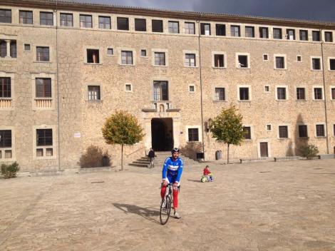 Her er den trivelige duden jeg leier hos på dagens tur i fjellene.