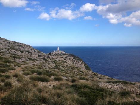 Info til alle som skal til Mallorca i løpet av vinteren, de asfalterer mye om dagen, veien til Formentor for eksempel er helt ny asfaltert:) Testet den ut i dag