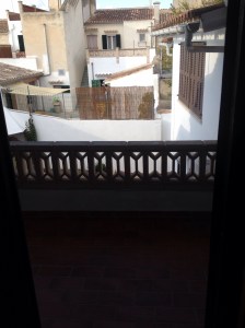 Så en lekker liten balkong hvor jeg kan nye min kaffe fra postkaffe om morningen.