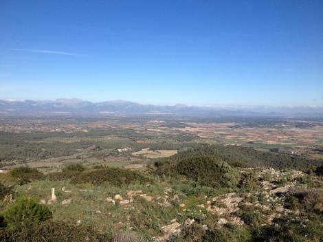 På samme tur tok jeg også turen innom Cura igjen, her med utsikt ned til den lille landsbyen Lloret der jeg bor
