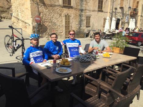 Her er de gutta jeg har vært mest med på cafe under mitt Spania opphold. Toni helt til høyre har vært min husvert