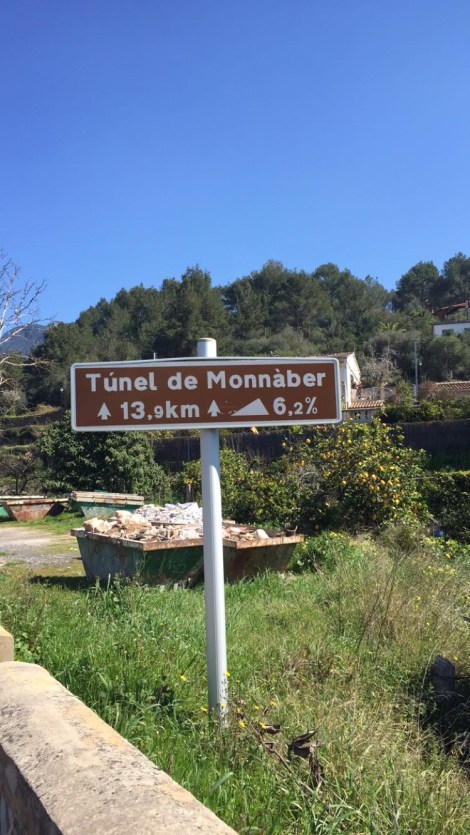 Den lengste stigningen på Mallorca finner man opp fra Soller å i rettning Puig Major.