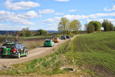 På 2 runden fikk jeg en aldri så liten punktering, men kom meg raskt opp i feltet igjen. Foto: Øyvind Nesdal