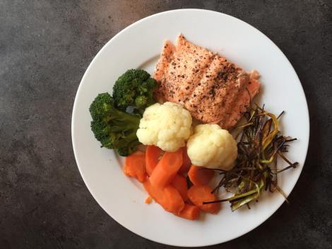 Det som er fantastisk med å bo litt hjemme om dagen er all den fantastiske maten....