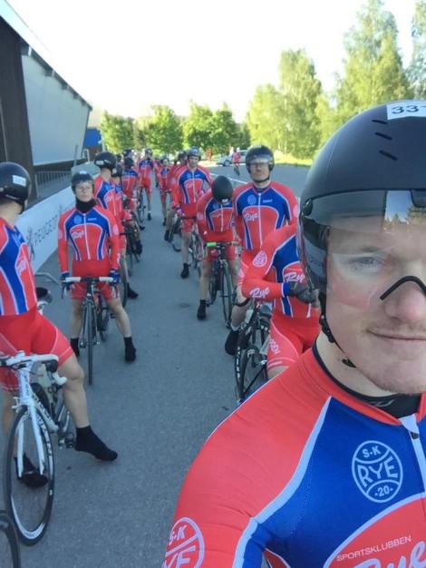 Jeg syns dette var et passende sted å ta et aldri så lite bilde av gjengen.!