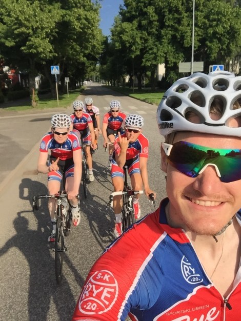 Syklet i dag gjennom både prolog og tempoetappen som venter fredag. her med senior og junior gutta :)