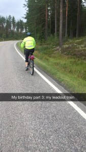 Jeg i anledningen min bursdag med meg min kjære opptrekker, her er opptrekket litt for hardt opp en slak motbakke som gjør at jeg må lage luke:/