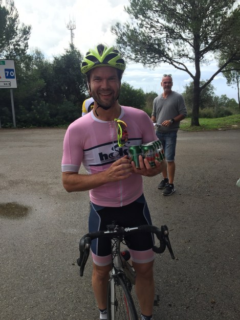 Ca 3 sekunder etter målgang lenge før de andre lagene kom opp begynte Trond seiersfeiringen.