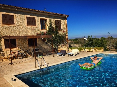 Hviledagen for eksempel, jo mer jeg forstår av trening jo mer innser jeg viktigheten av å tørre å hvile nok og ikke minst godt nok! På mandag trillet jeg en kort tur på lette gir før jeg tilbrakte resten av dagen liggende... 