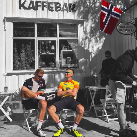 Men Johnny har jeg også gjort det jeg kan aller best, nemlig telle antall treningstimer i ført sykkeltøy sittende på cafe:)